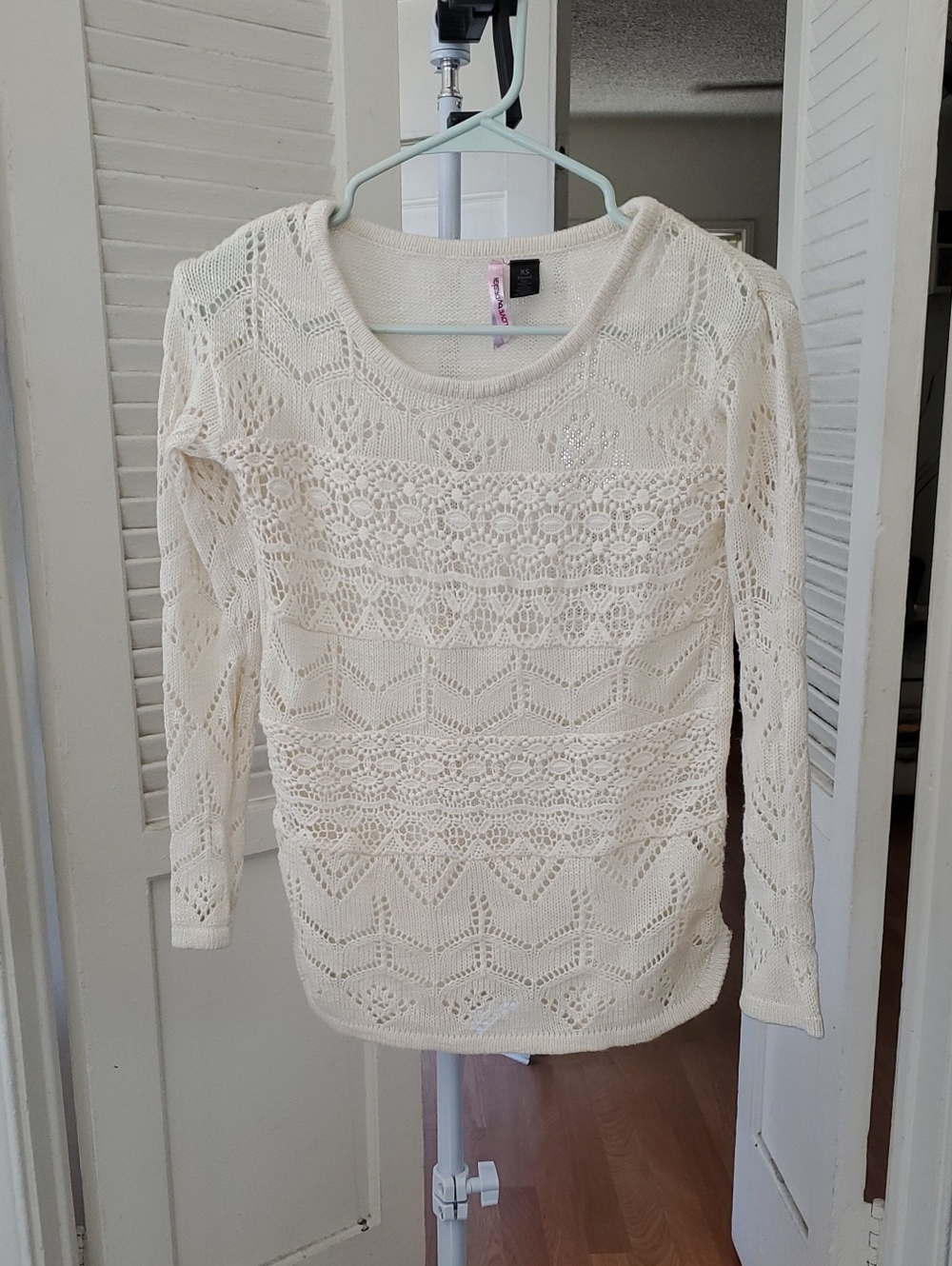 Love By Design Cream Crochet Knit Long Sleeve Sweater Size XS